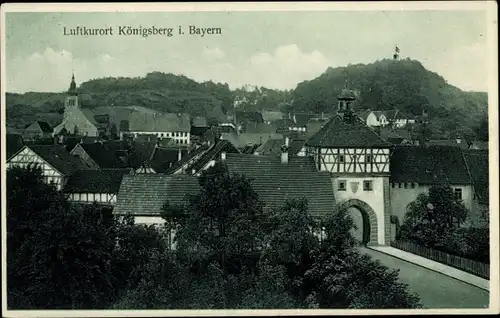 Ak Königsberg in Unterfranken, Blick über die Dächer, Straßenpartie, Tor