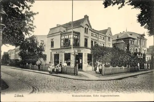 Ak Hansestadt Lübeck, Wakenitzstraße Ecke Augustenstraße, Geschäft