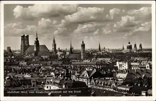 Ak München Bayern, Blick vom Deutschen Museum auf die Stadt, Panorama, Kirchturm