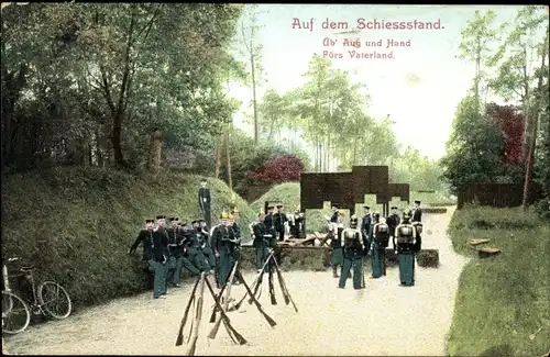 Ak Deutsche Soldaten in Uniformen auf dem Schießstand