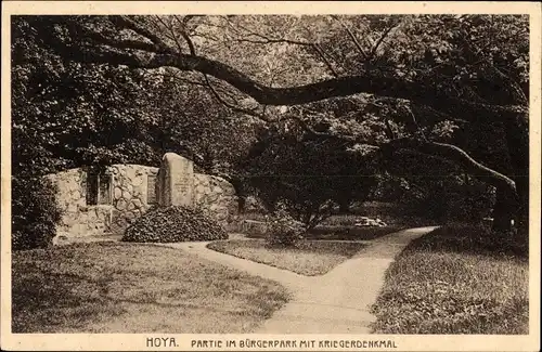 Ak Hoya in Niedersachsen, Bürgerpark, Kriegerdenkmal