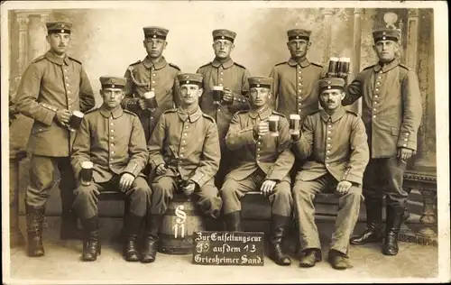Foto Ak Griesheim bei Darmstadt, Griesheimer Sand, Deutsche Soldaten in Uniformen, 1913
