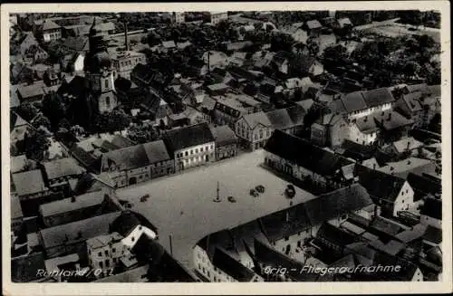 Ak Ruhland in der Oberlausitz, Luftbild vom Ort, Markt