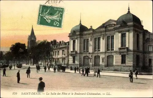 Ak Saint Denis Seine Saint Denis, La Salle des Fetes et le Boulevard Chateaudun