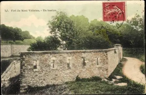 Ak Suresnes Hauts de Seine, Fort du Mont Valérien, Un bastion