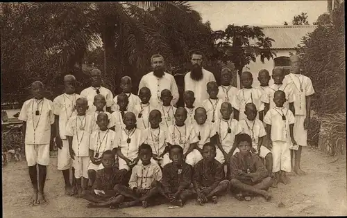 Ak Boma DR Kongo Zaire, Neue Baptisten, Missionen der Brüder der christlichen Schulen