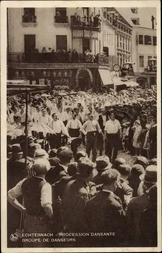 Ak Echternach Luxemburg, Procession Dansante, Groupe de Danseurs