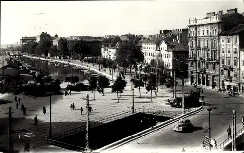 Ak Rijeka Kroatien, Blick auf die Straße, Häuserreihe