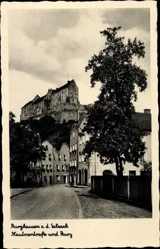 Ak Burghausen a.d. Salzach, Blick in die Mautnerstraße mit Burg