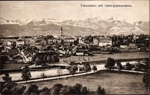 Ak Traunstein, Blick auf den Ort und Gebirge