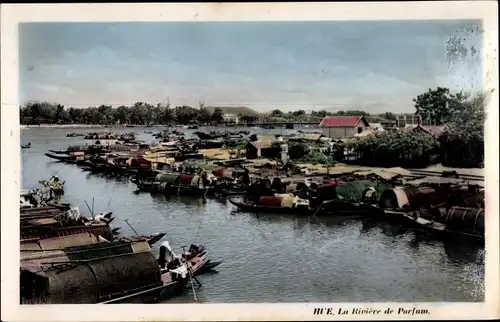 Ak Hue Vietnam, Flußpartie