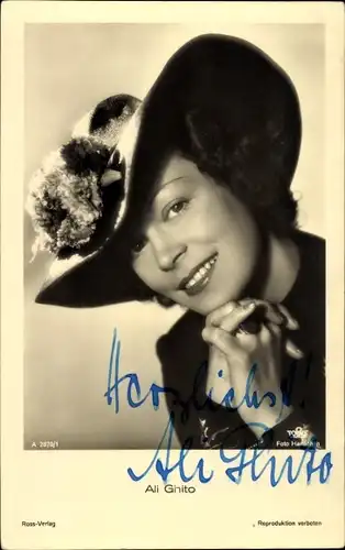 Ak Schauspielerin Ali Ghito, Portrait mit Hut, Ross Verlag 2870/1, Autogramm