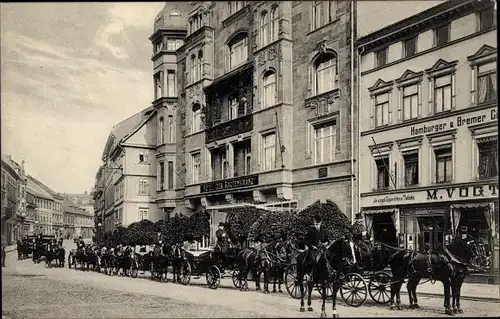 Ak Lutherstadt Eisenach in Thüringen, Hotel der Rautenkranz, Wagenpark des Hotels