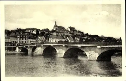 Ak Joigny Yonne, Le Pont vers l'Eglise