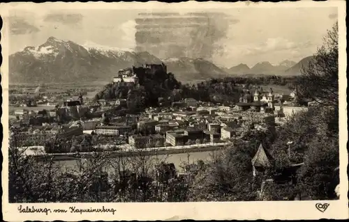 Ak Salzburg in Österreich, Blick über den Ort, Kapuzinerberg