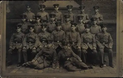 Foto Ak Hannover in Niedersachsen, Deutsche Soldaten in Uniformen, Gruppenaufnahme, I WK