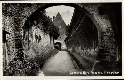 Ak Landshut in Niederbayern, Burg Trausnitz, Wehrgraben