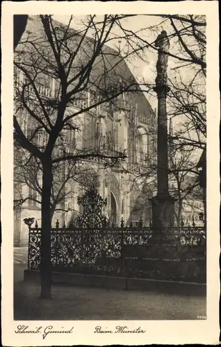 Ak Schwäbisch Gmünd in Württemberg, Münster, Teilansicht, Denkmal