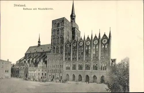 Ak Stralsund in Vorpommern, Rathaus mit Nicolaikirche