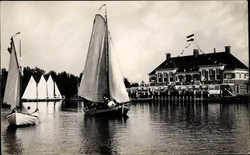 Foto Ak Paterswolde Drenthe Niederlande, Clubhaus, Segelboote