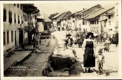 Ak Gruyères Kt. Freiburg Schweiz, Straßenpartie im Ort