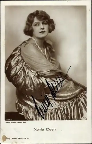 Ak Schauspielerin Xenia Desni, Portrait im Kleid, Autogramm