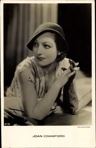 Ak Schauspielerin Joan Crawford, Portrait