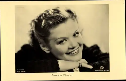 Ak Schauspielerin Simone Simon, Portrait