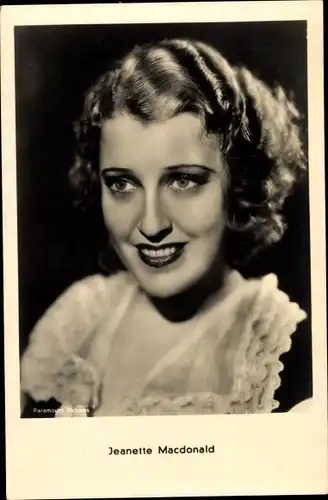 Ak Schauspielerin Jeanette MacDonald, Portrait