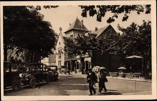 Ak Aix les Bains Savoie, Place de l’Hotel-de-Ville