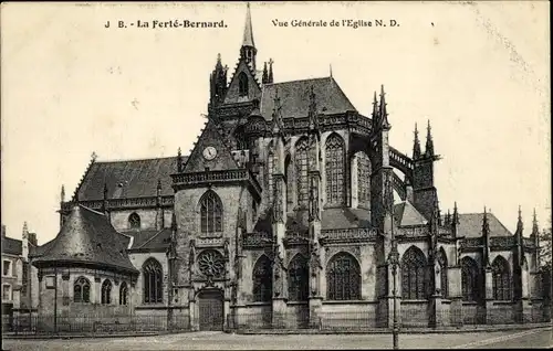 Ak La Ferté Bernard Sarthe, Gesamtansicht der Kirche ND