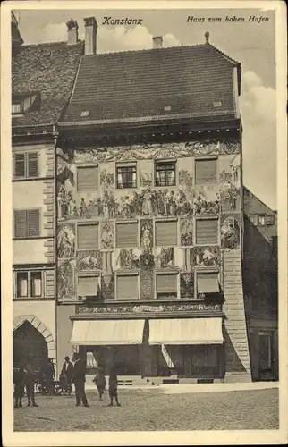 Ak Konstanz am Bodensee, Haus zum hohen Hafen, Personen