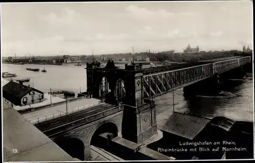 Ak Ludwigshafen am Rhein, Rheinbrücke, Mannheim
