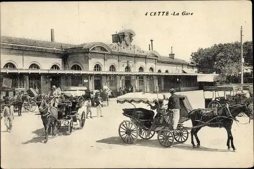 Ak Cette Hérault, Kutschentaxi am Bahnhof