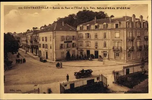 Ak Contrexéville Vosges, Entree du Parc et l´Hotel de la Paix Martin Felix