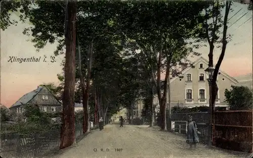 Ak Klingenthal im Vogtland Sachsen, Straße, Kind, Wohnhäuser