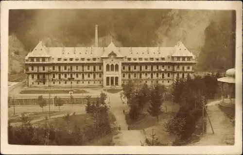 Foto Ak Rumänien, Kurhaus im Sani-Tal