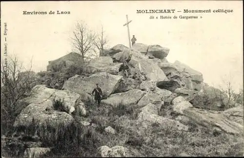 Ak Laon Aisne, Molinchart, keltisches Denkmal