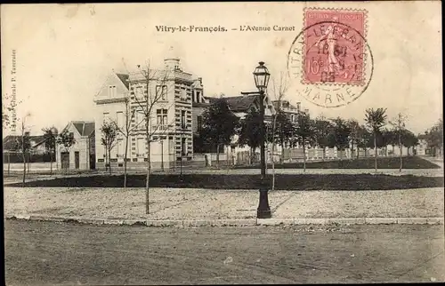 Ak Vitry le François Marne, l'avenue Carnot