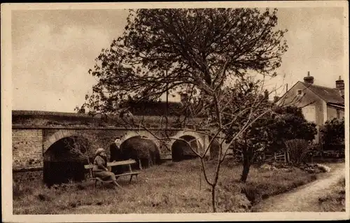 Ak Vibraye Sarthe, Am Ufer der Braye