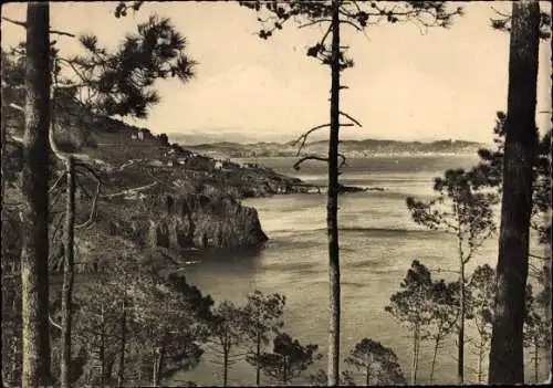 Ak Théoule Alpes Maritimes, Blick von Esquillon auf das Chateau de la Galere