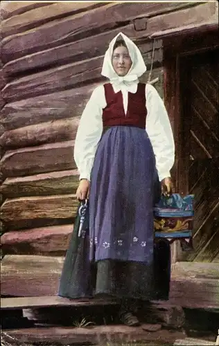 Ak Frau in norwegischer Tracht, Eimer, Portrait