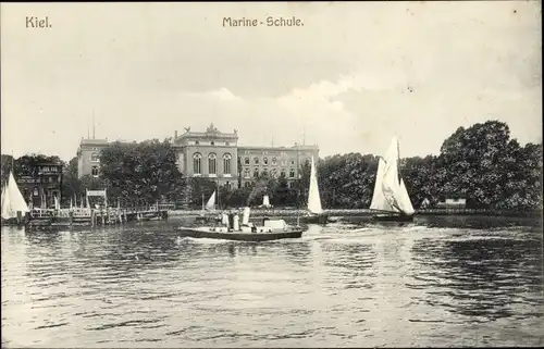 Ak Kiel in Schleswig Holstein, Marine-Schule, Segelboote, Boot