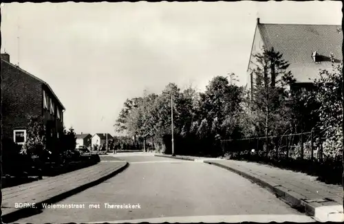 Ak Borne Overijssel Niederlande, Welemanstraat met Theresiakerk