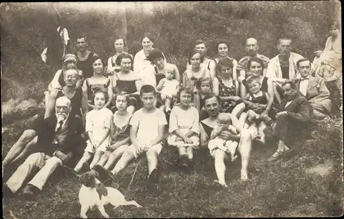 Foto Ak Kuks Kukus Region Königgrätz, Gruppenfoto