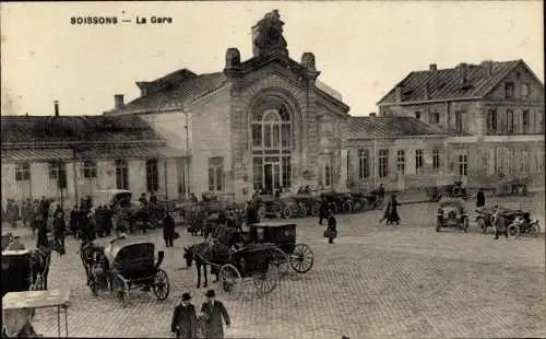 Ak Soissons Aisne, La Gare