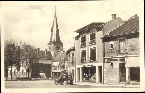 Ak Suippes Marne, La Place et l'Eglise