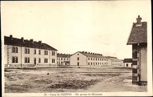 Ak Suippes Marne, Camp, un groupe de Batiments