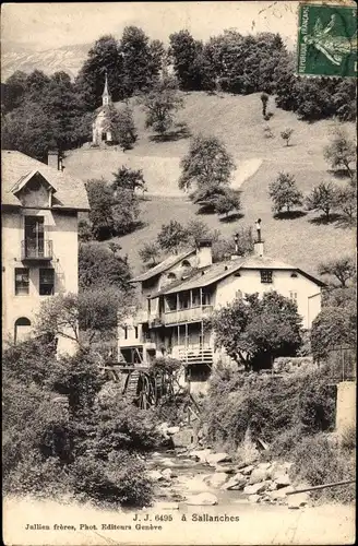 Ak Sallanches Haute Savoie, Wohnhäuser, Hügel, Bäume
