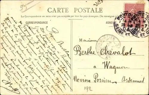 Ak Vigny Val d’Oise, Chateau, Cour interieure